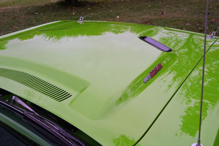 1971 dodge challenger rt 440 hood