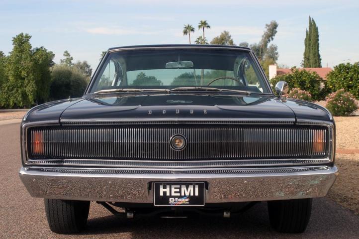 1966 dodge charger hemi 426 front