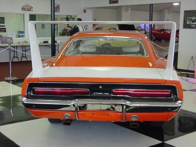 1969 dodge charger daytona 440 back