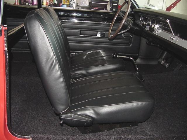 149 1968 plymouth barracuda 426 interior