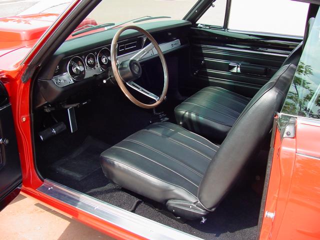 152 1968 plymouth barracuda 426 interior