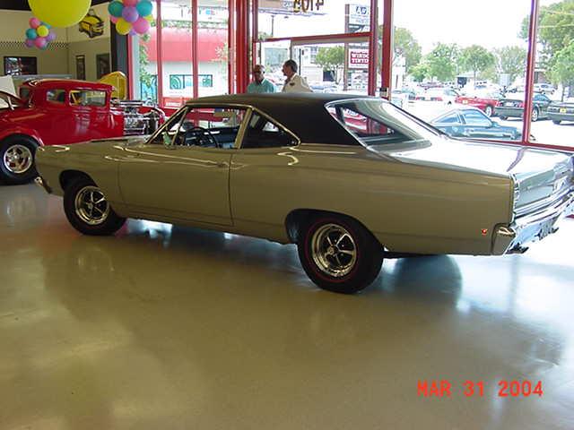 1968 plymouth roadrunner hemi 426