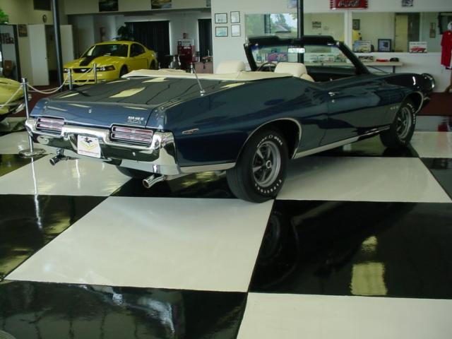 1969 pontiac gto 400 convertible side back